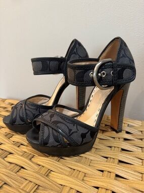 Coach black and gray signature monogram platform peep toe heels - SIZE 5 EUC